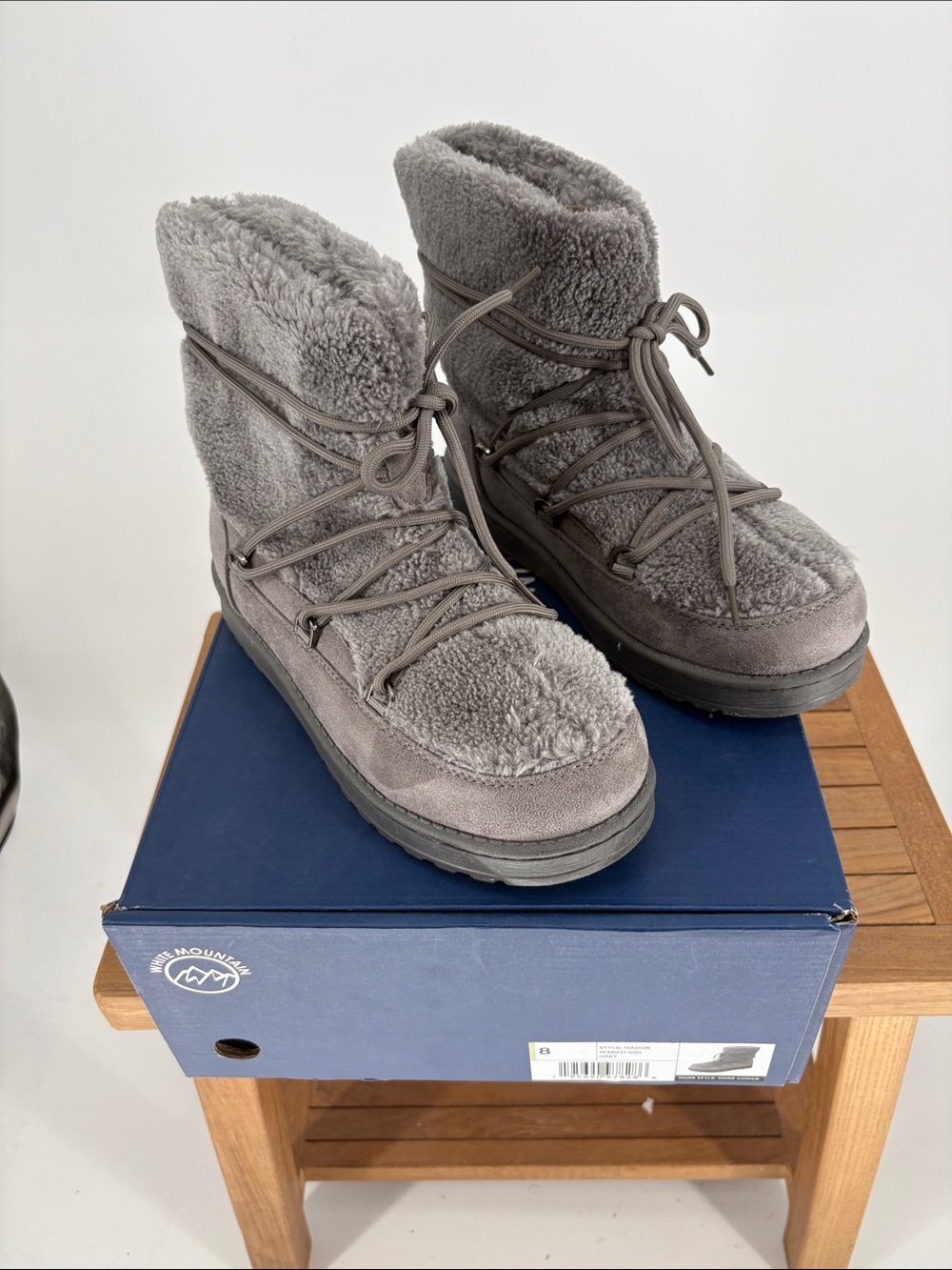 New Women's ISADOR Gray Fleece-Lined Winter Lace-Up Boots size 8